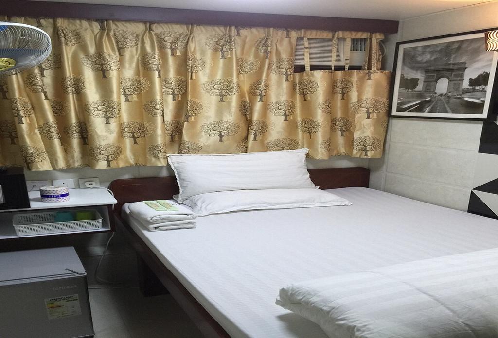 Skyview Hostel Хонконг Екстериор снимка