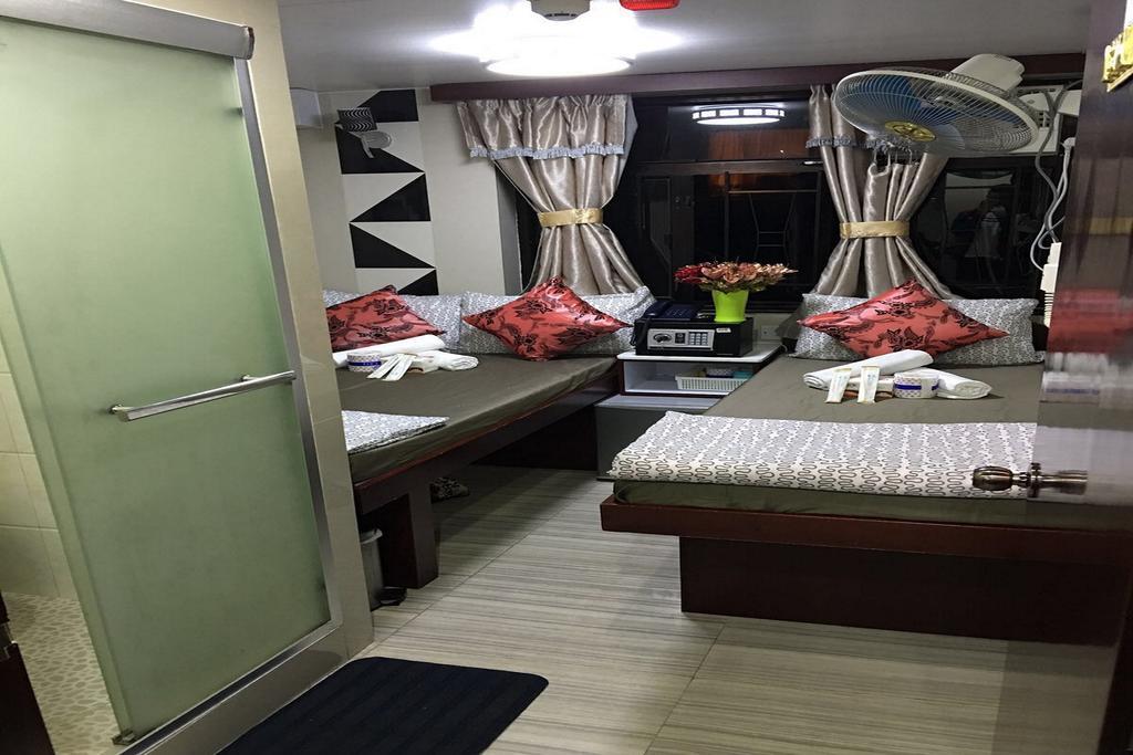 Skyview Hostel Хонконг Екстериор снимка